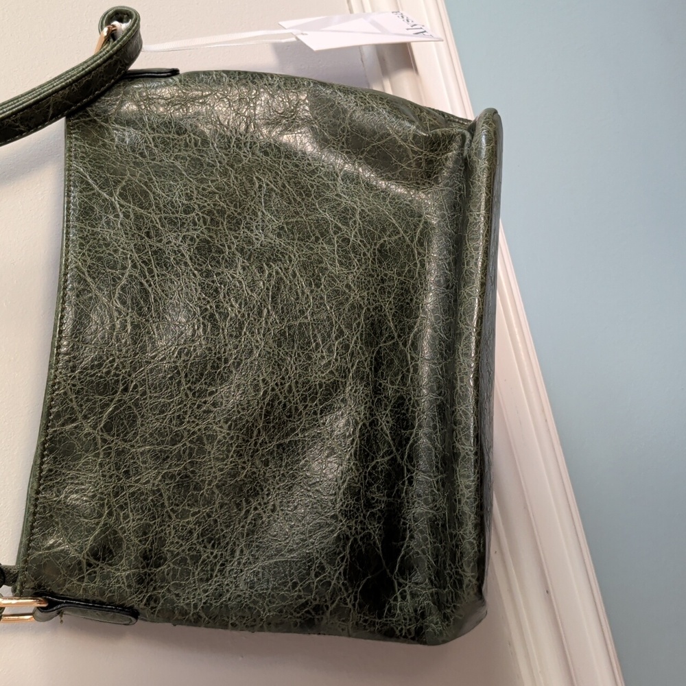 Nwt Alyssa Green Cruelty Free Crossbody Bag - Picture 10 of 12